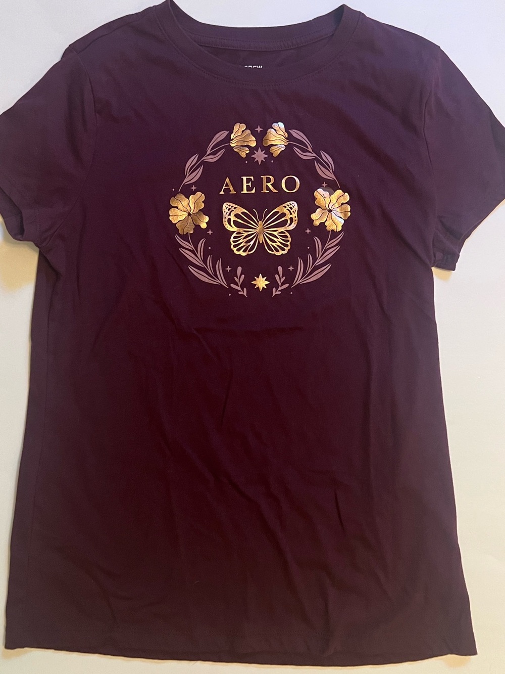 Aeropostale Maroon Short-Sleeve Tee with Gold Butterfly Juniors Size Large